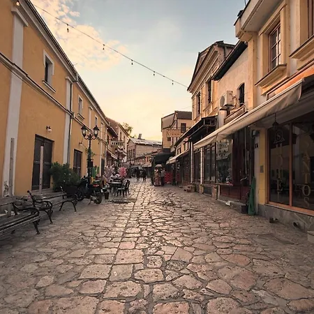 アパート Bazar Charm- Cozy Urban Retreat In Historic Heart