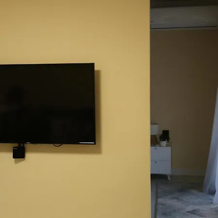 Bazar Charm- Cozy Urban Retreat In Historic Heart *