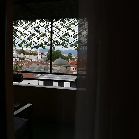 Bazar Charm- Cozy Urban Retreat In Historic Heart *