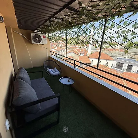 Bazar Charm- Cozy Urban Retreat In Historic Heart 아파트