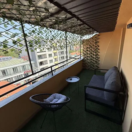 Bazar Charm- Cozy Urban Retreat In Historic Heart アパート *