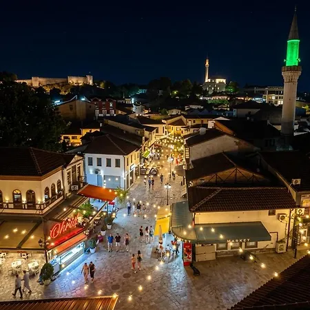 Lejlighed Bazar Charm- Cozy Urban Retreat In Historic Heart