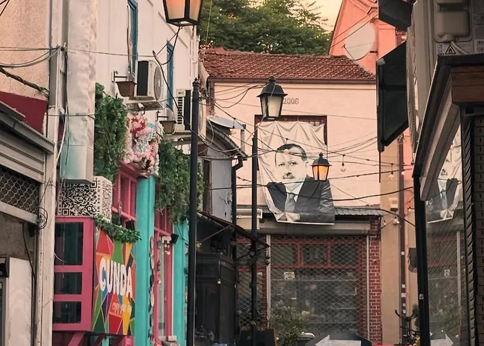 Апартаменты Bazar Charm- Cozy Urban Retreat In Historic Heart *