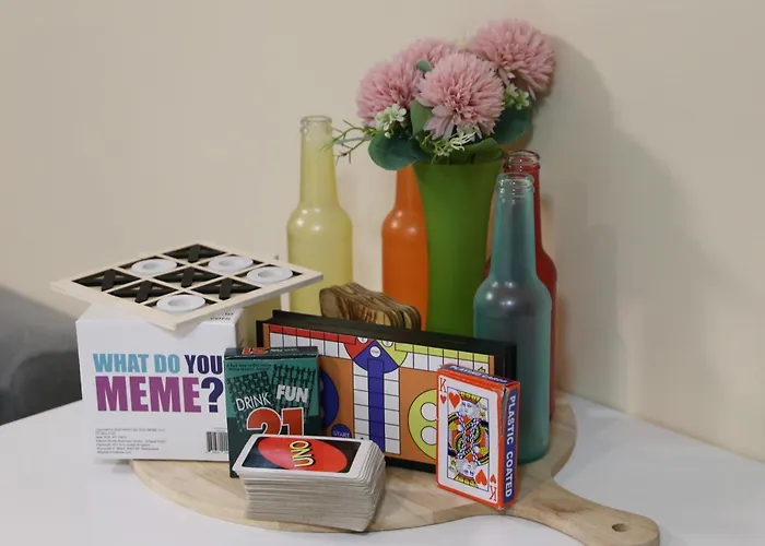 Bazar Charm- Cozy Urban Retreat In Historic Heart *