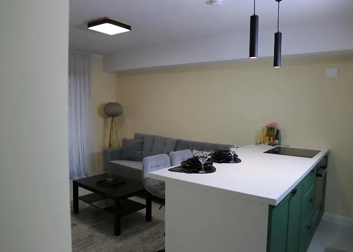 Bazar Charm- Cozy Urban Retreat In Historic Heart Apartament *